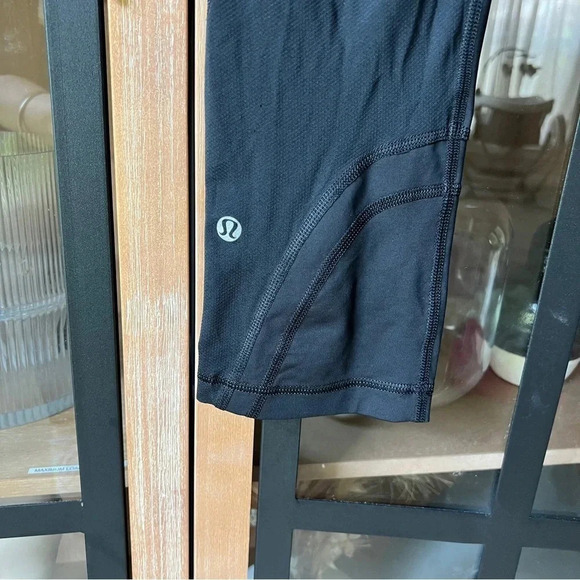 Y2K Lululemon leggings run Barbie pink mid rise Inspire Crop II capri pocket - Picture 6 of 7